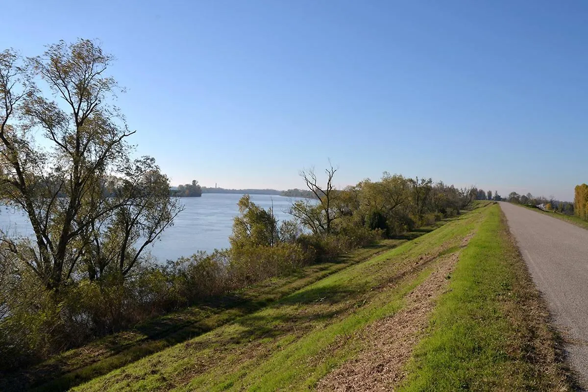 Guarda Veneta Affitto Breve Rovigo La Casa Sul Grande Fiume Po Di Nadine 아파트